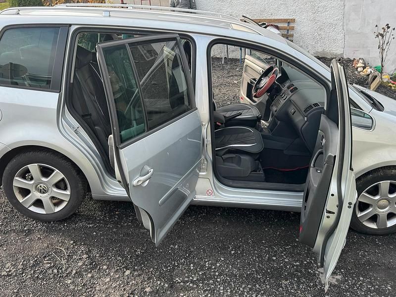 Gebraucht VW Touran 140 PS (102 kW) 2004 Silber Van / Kleinbus