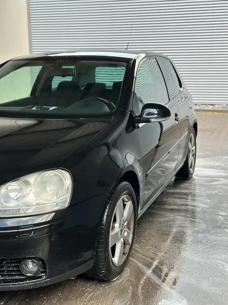 Gebraucht VW Golf V 80 PS (58 kW) 2008 Schwarz Kleinwagen