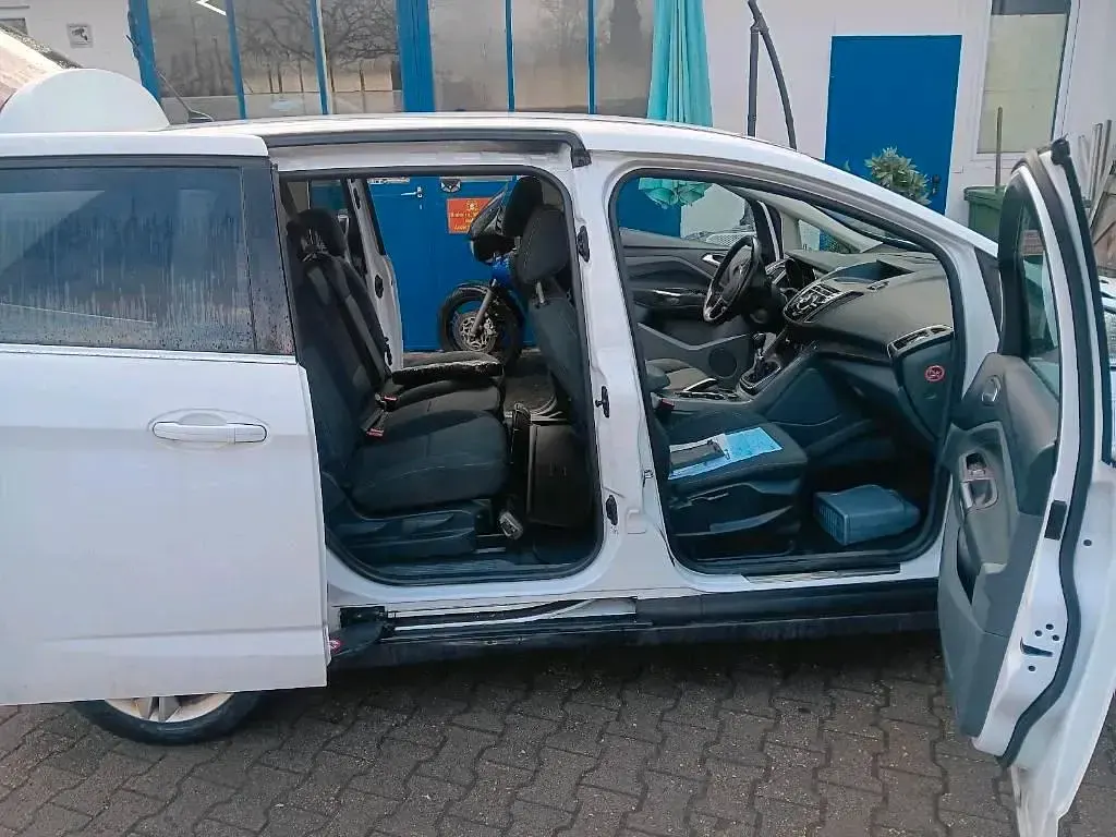 Gebraucht Ford C-MAX 163 PS (119 kW) 2014 Weiß Van / Kleinbus