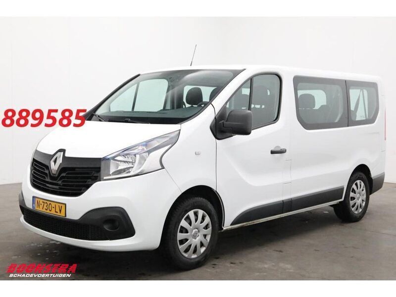 Weiß Gebraucht 2018 Renault Trafic Expression Van | 12.995 € (Etwas zu teuer) - Bild 1/4