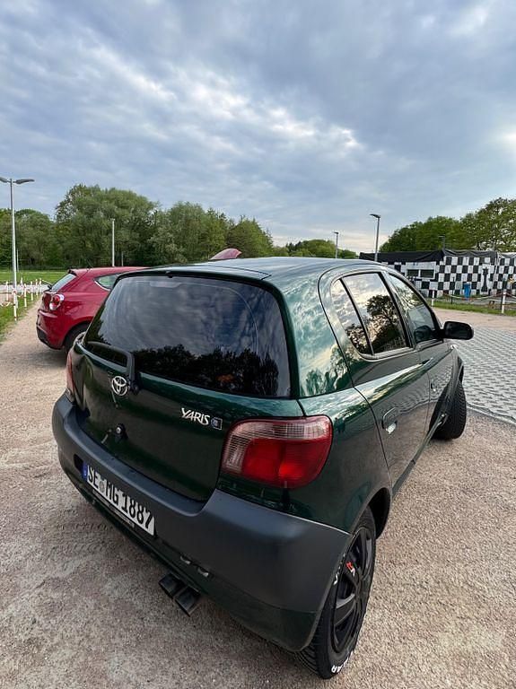 Gebraucht Toyota Yaris Terra 68 PS (50 kW) 2000 Grün Limousine