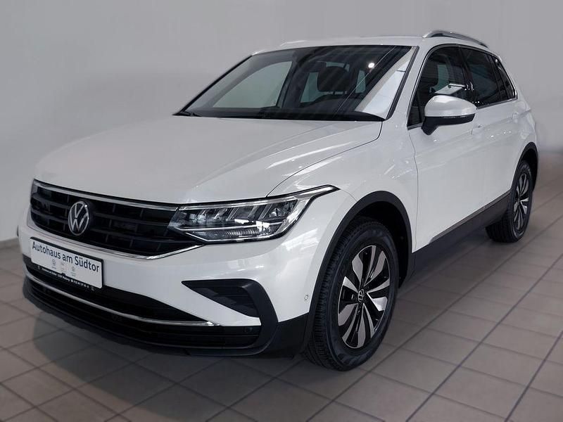 Gebraucht VW Tiguan Move 150 PS (110 kW) 2024 Oryxweiß perlmutteffekt SUV