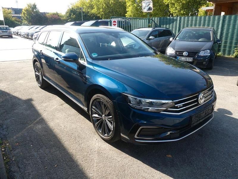 Gebraucht VW Passat GTE 156 PS (114 kW) 2020 Blau Kombi