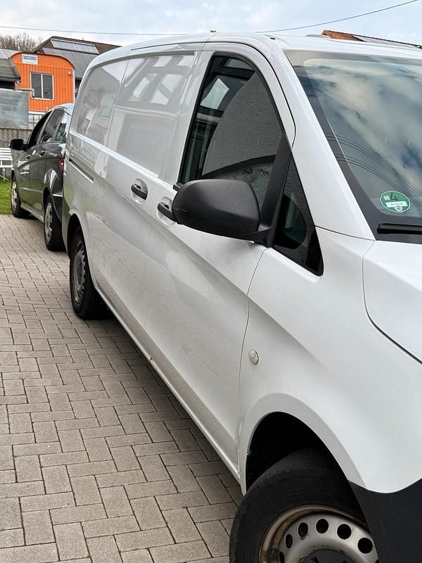 Gebraucht Mercedes Vito 163 PS (119 kW) 2016 Weiß Van