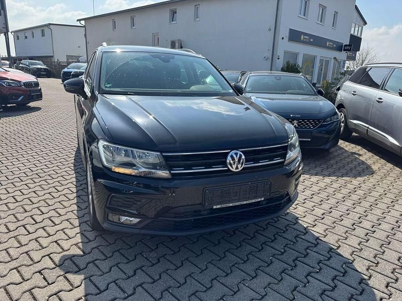 Gebraucht VW Tiguan Comfortline 131 PS (96 kW) 2019 Schwarz SUV