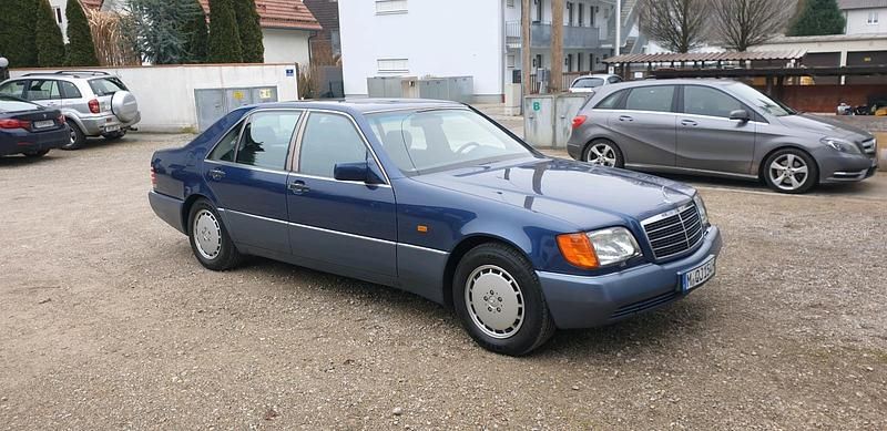 Blau Gebraucht 1991 Mercedes 500 Limousine | 25.000 € - Bild 1/4