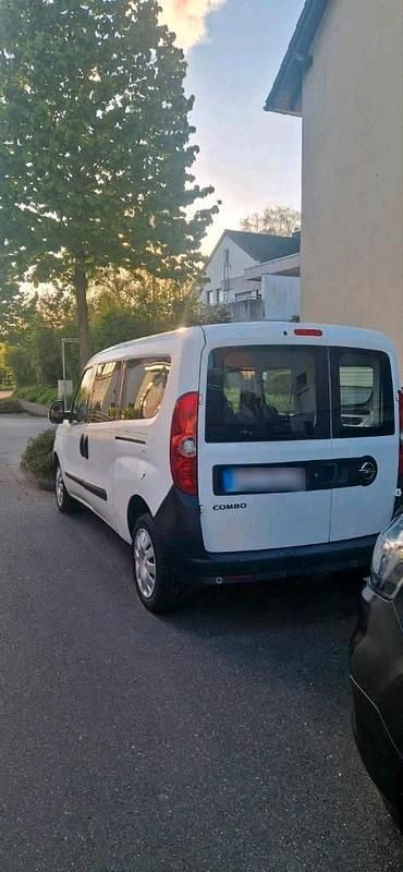 Second-hand Opel Combo 95 CP (69 kW) 2013 Alb Monovolum