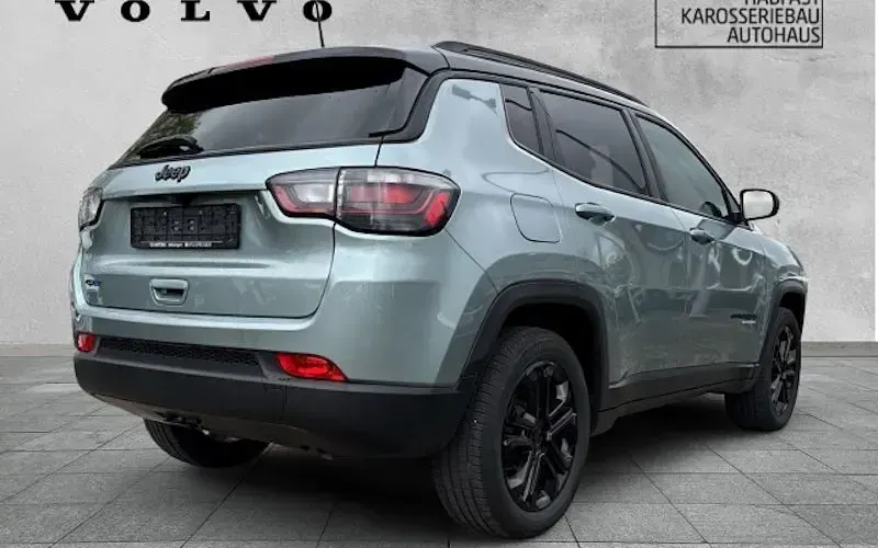 Gebraucht Jeep Compass Limited 190 PS (139 kW) 2022 Steel blue pearl coat SUV