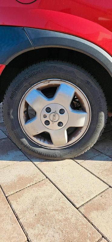 Gebraucht Opel Corsa 90 PS (66 kW) 2003 Rot Kleinwagen