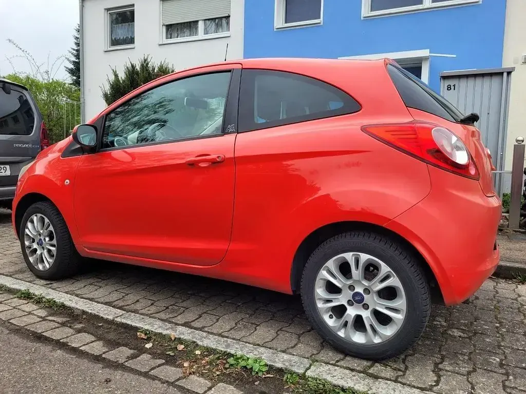 Usata Ford Ka Titanium 69 CV (50 kW) 2009 Rosso Utilitaria