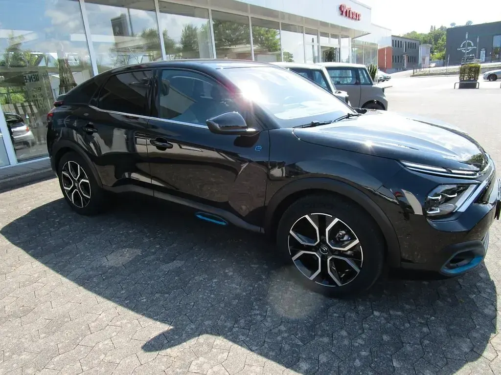 Gebraucht Citroën e-C4 Shine 100 kW (136 PS) 2022 Schwarz Limousine