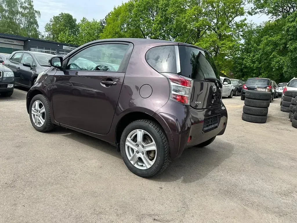Second-hand Toyota iQ 68 CP (50 kW) 2010 Mov Hatchback