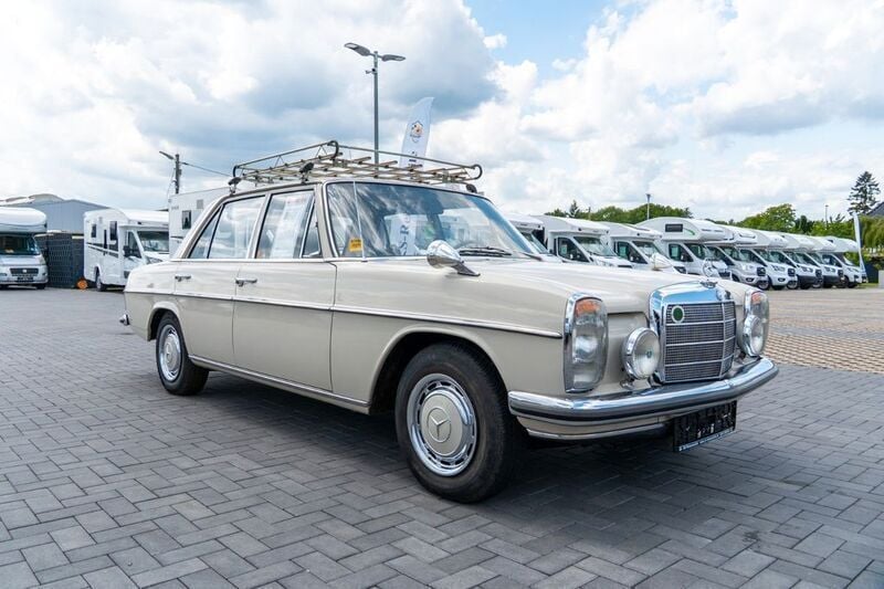 Gebraucht Mercedes 200/8 95 PS (69 kW) 1971 Weiß Limousine