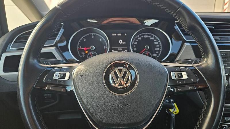 Gebraucht VW Touran 150 PS (110 kW) 2017 Weiß Van / Kleinbus