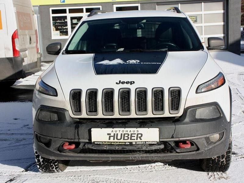 Weiß Gebraucht 2015 Jeep Cherokee Trailhawk SUV | 17.999 € (Etwas zu teuer) - Bild 1/4