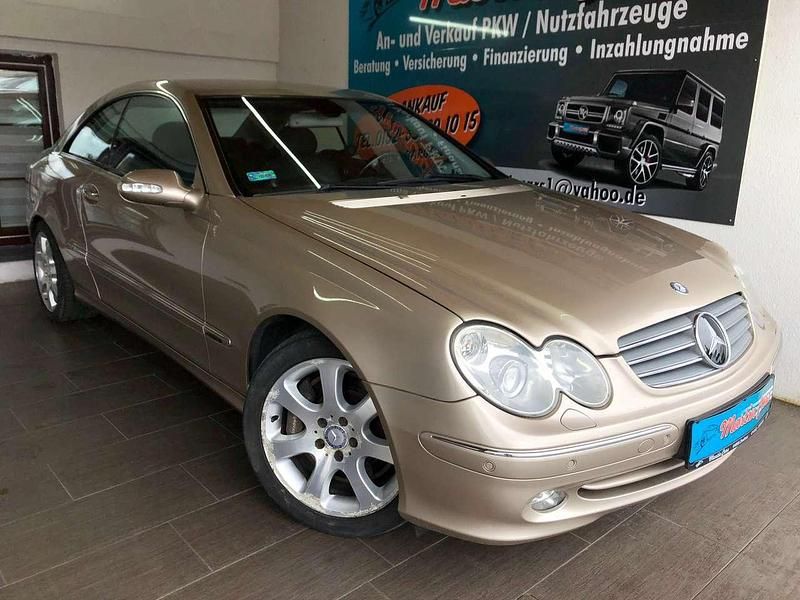Gebraucht Mercedes CLK500 306 PS (225 kW) 2003 Gold Coupé