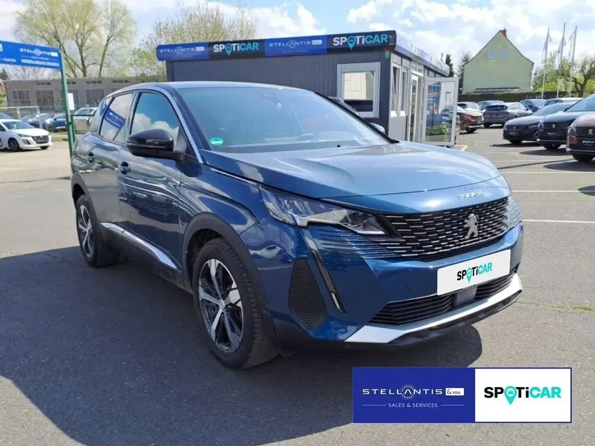 Gebraucht Peugeot 3008 Allure 131 PS (96 kW) 2024 Blau SUV