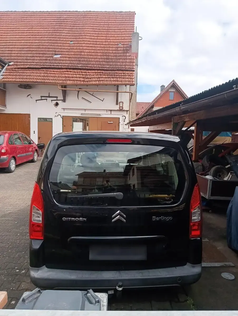 Gebraucht Citroën Berlingo 108 PS (79 kW) 2009 Schwarz Van / Kleinbus