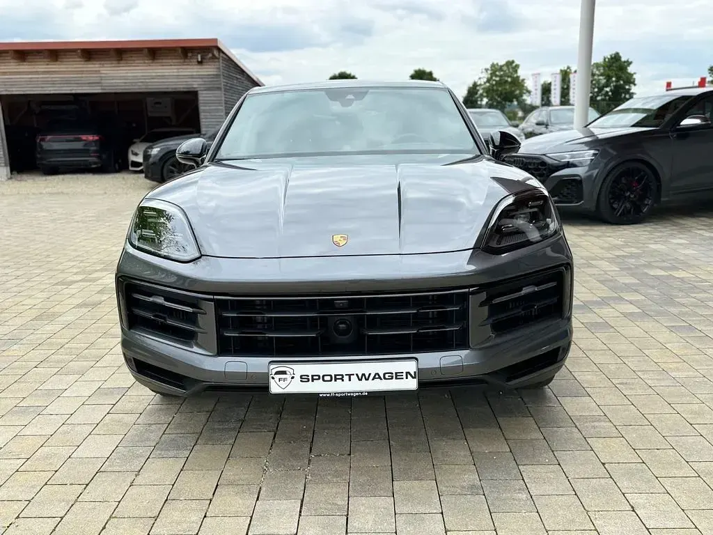 Gebraucht Porsche Cayenne 470 PS (345 kW) 2024 Grau SUV