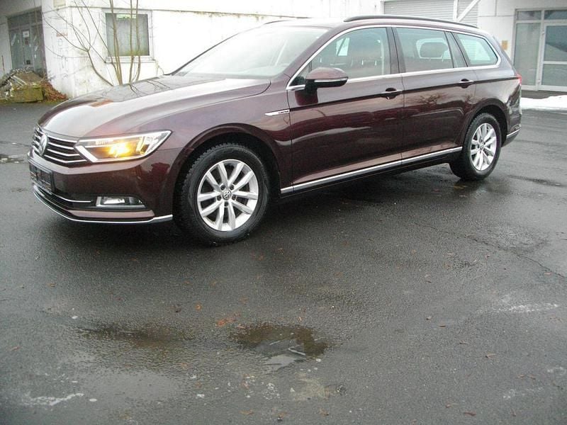 Gebraucht VW Passat 190 PS (139 kW) 2018 Rot Kombi