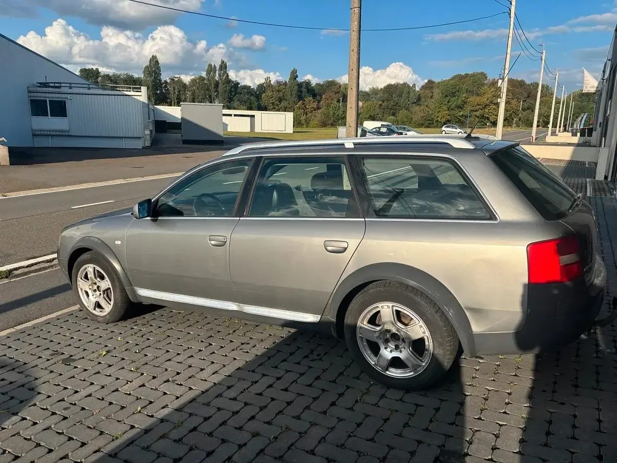 Gebraucht Audi A6 180 PS (132 kW) 2001 Grau Kombi