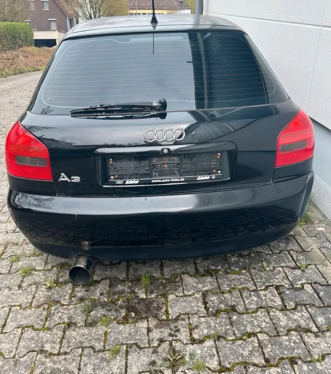 Gebraucht Audi A3 101 PS (74 kW) 1998 Schwarz Kleinwagen