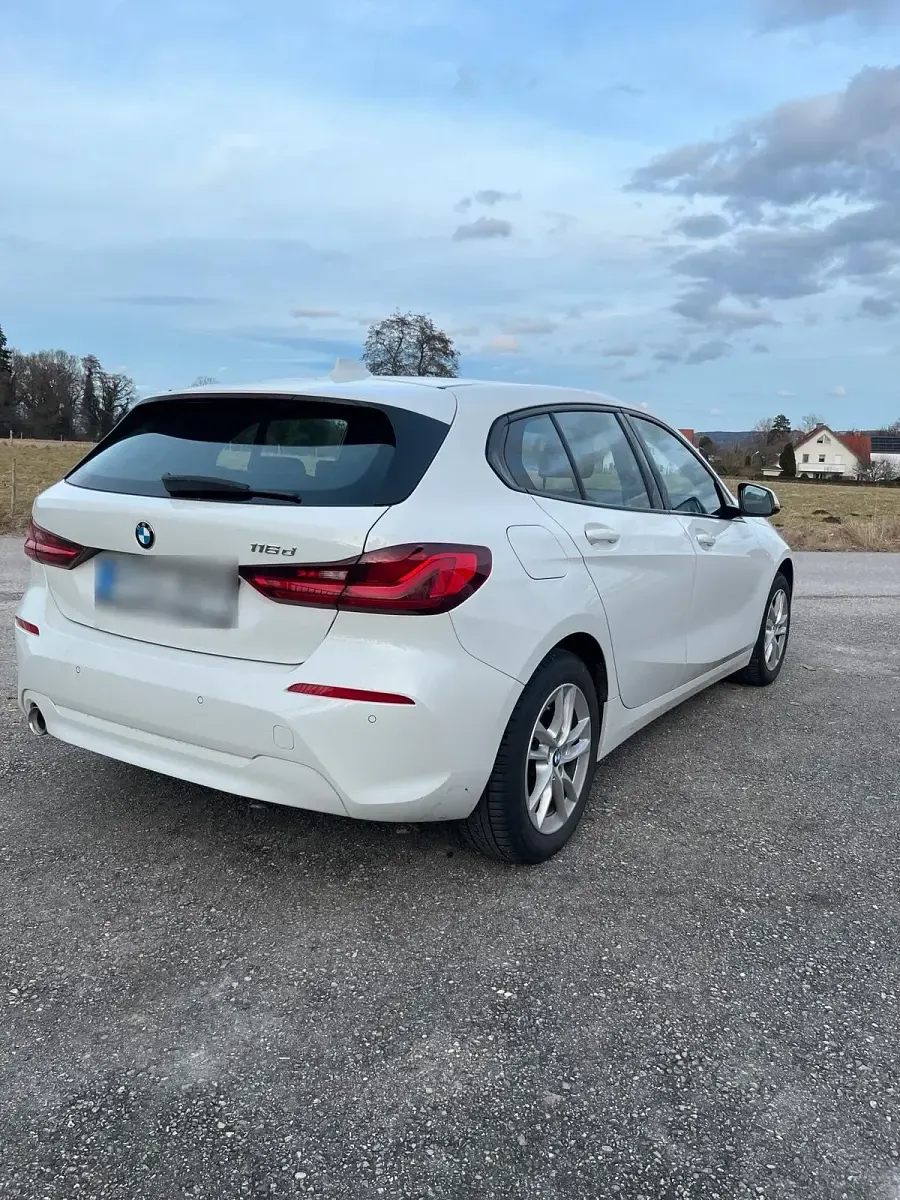 Second-hand BMW 116 116 CP (85 kW) 2021 Alb Hatchback