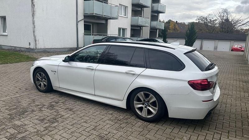 Gebraucht BMW 530 M Sport 258 PS (189 kW) 2013 Weiß Kombi