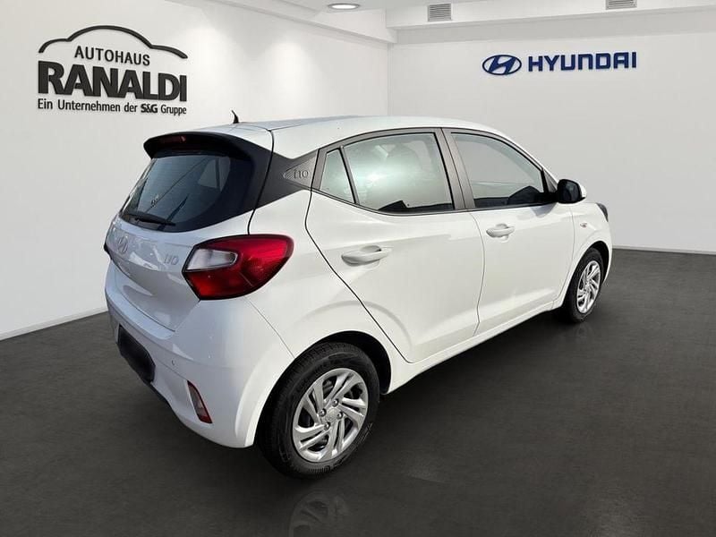 Neu Hyundai i10 Select 63 PS (46 kW) 2025 Weiss Kleinwagen