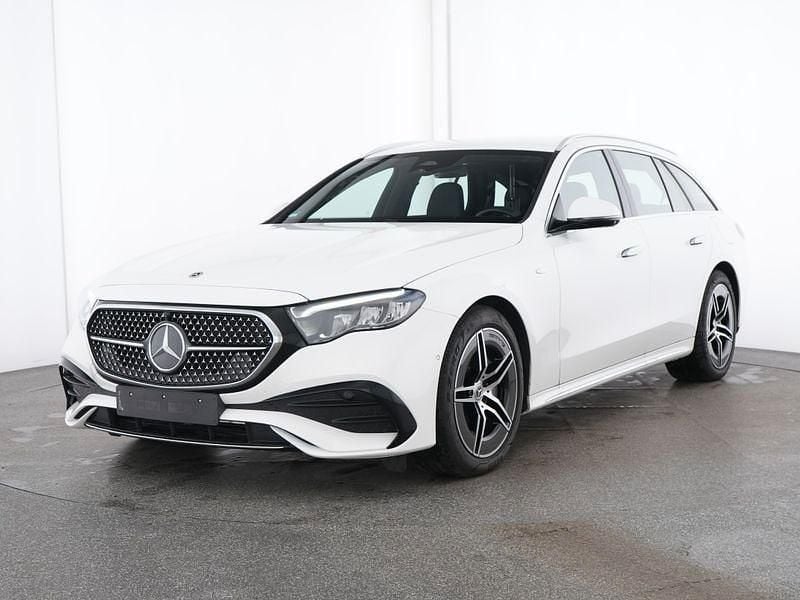 Weiß Gebraucht 2025 Mercedes E300 AMG Limousine | 55.790 € (Guter Preis) - Bild 1/3