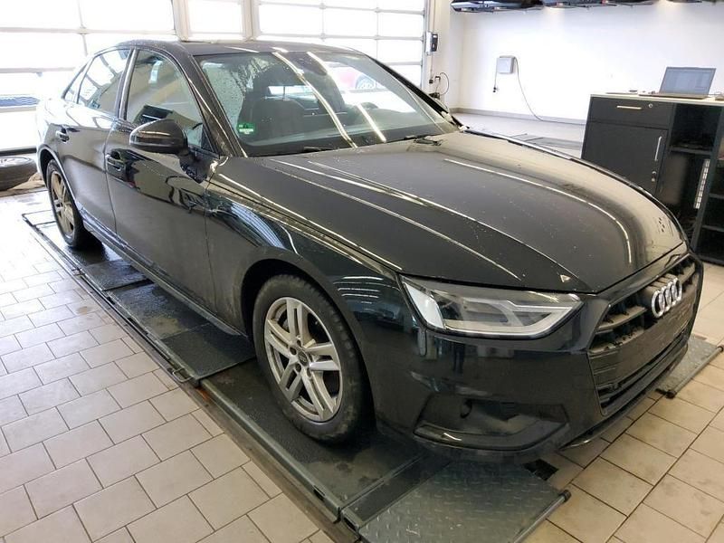 Gebraucht Audi A4 Advanced Plus 204 PS (150 kW) 2022 Mythosschwarz metallic Limousine