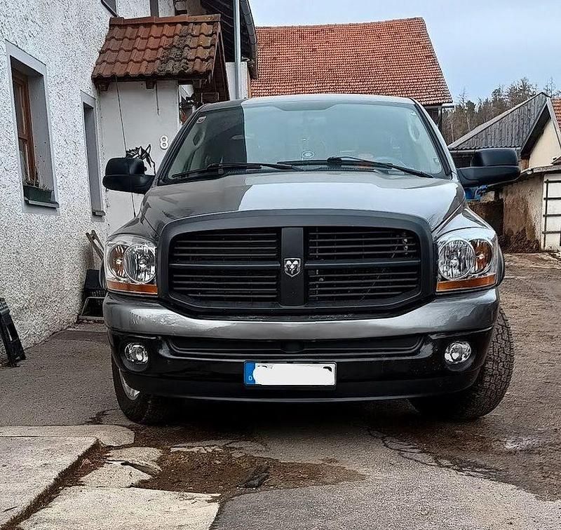 Second-hand Dodge Ram 324 CP (238 kW) 2006 Pickup