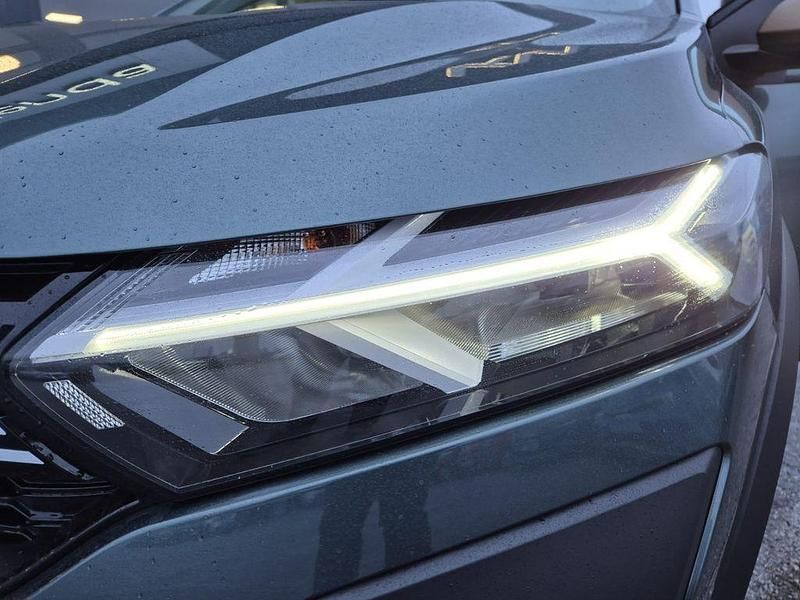 Gebraucht Dacia Jogger Extreme 101 PS (74 kW) 2024 Grün Van / Kleinbus