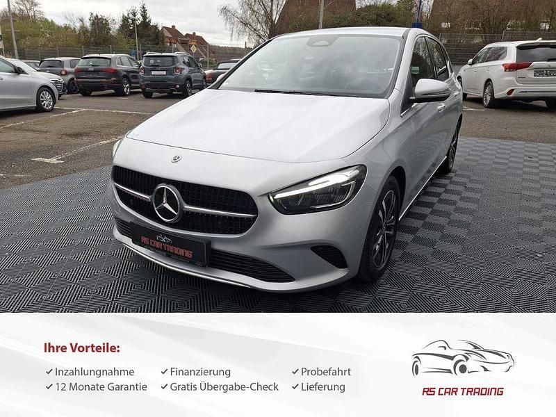 Gebraucht Mercedes B180 136 PS (100 kW) 2023 Silber Kleinwagen