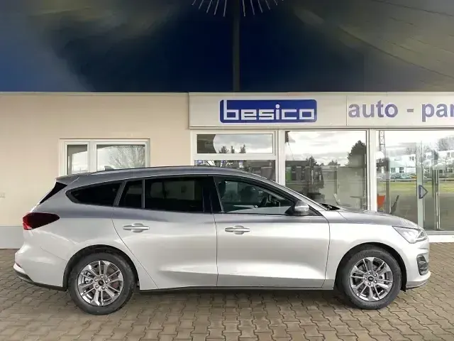 Gebraucht Ford Focus Titanium X 125 PS (91 kW) 2024 Polarsilber metallic Kombi