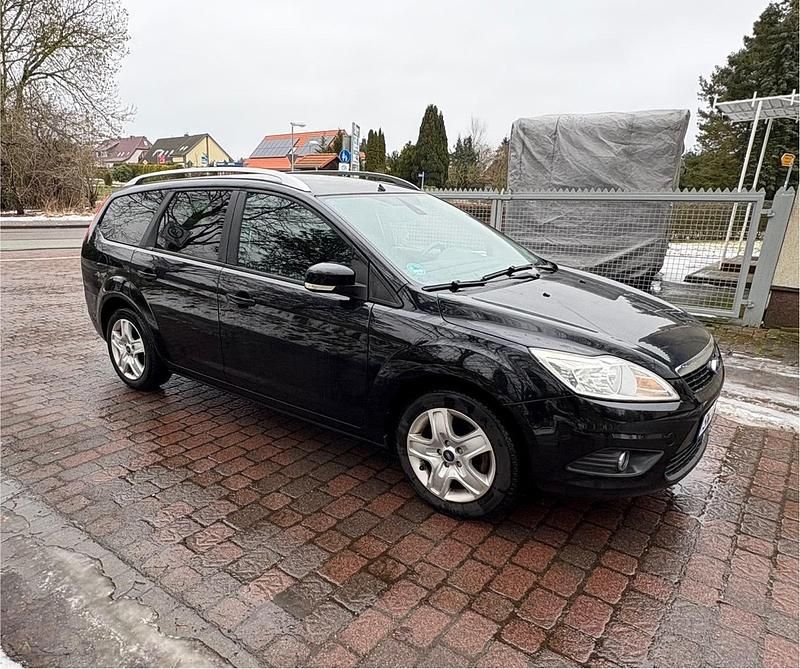 Gebraucht Ford Focus 102 PS (75 kW) 2009 Schwarz Kombi