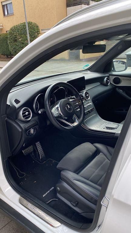 Gebraucht Mercedes GLC200 AMG line Plus 197 PS (144 kW) 2022 Weiß SUV