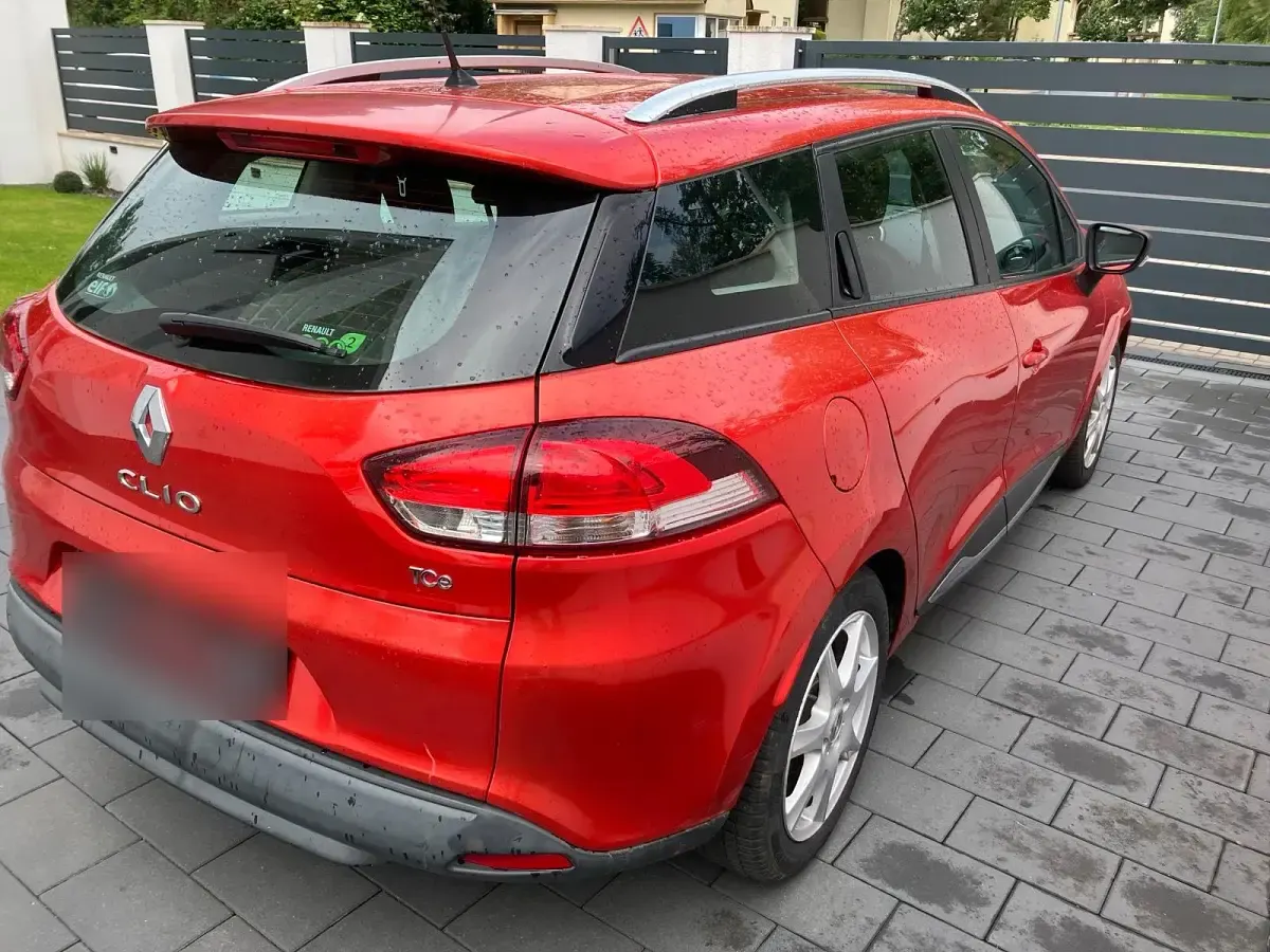 Gebraucht Renault Clio 90 PS (66 kW) 2015 Rot Kombi