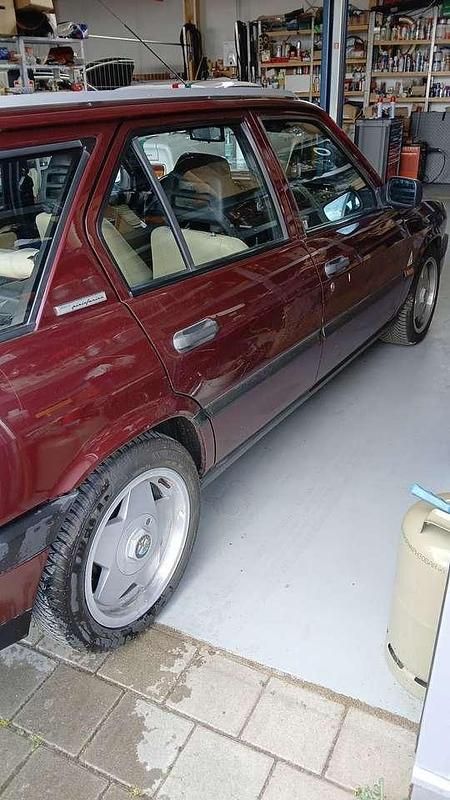 Gebraucht Alfa Romeo 33 107 PS (78 kW) 1992 Rot Kombi