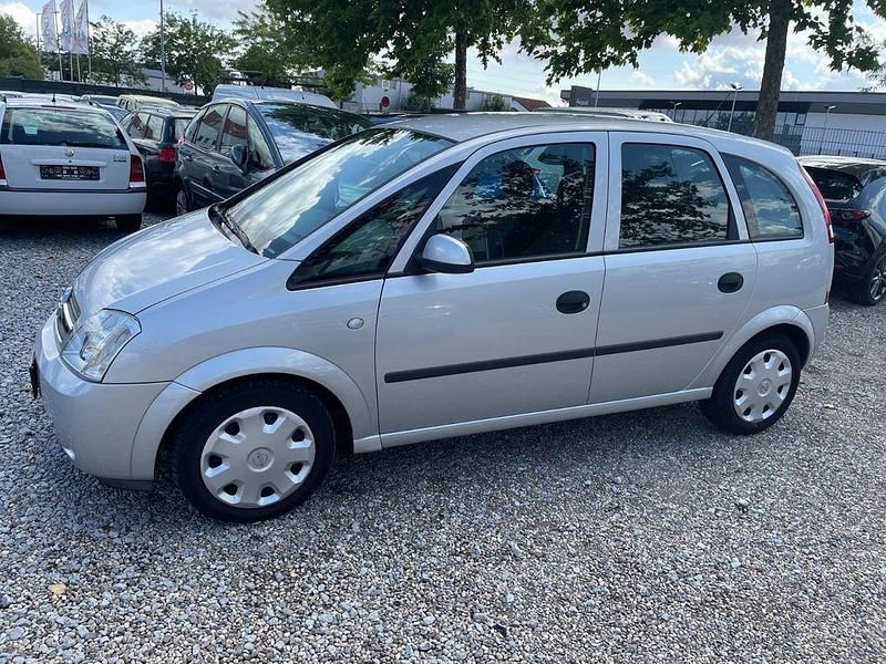 Gebraucht Opel Meriva Cosmo 101 PS (74 kW) 2004 Silber Van / Kleinbus