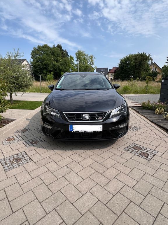 Schwarz Gebraucht 2018 Seat Leon ST FR Kombi | 13.900 € (Guter Preis) - Bild 1/4