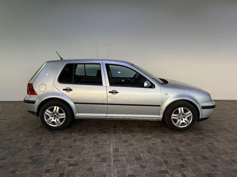 Silber Gebraucht 2002 VW Golf IV Limousine | 890 € (Superpreis) - Bild 1/4