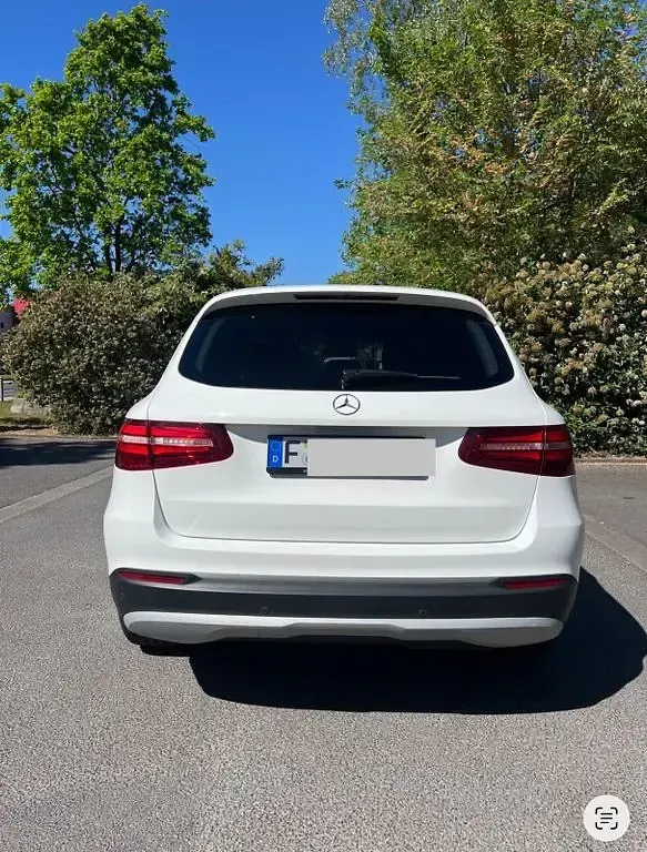 Gebraucht Mercedes GLC250 Premium 204 PS (150 kW) 2018 Weiß SUV