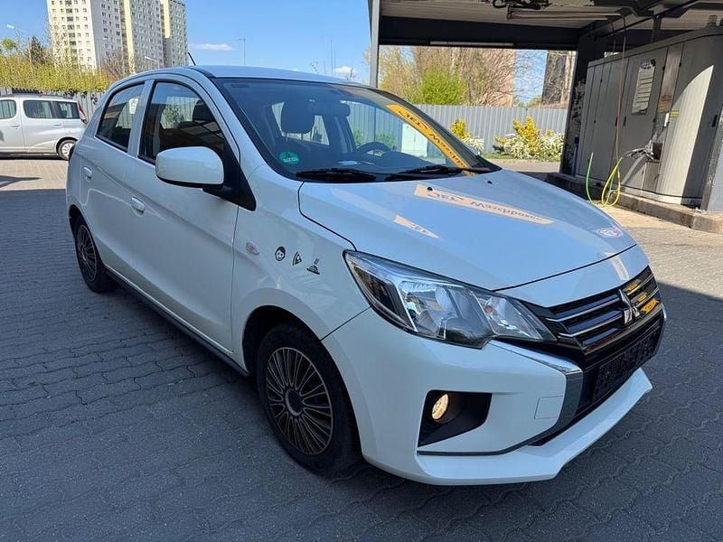 Gebraucht Mitsubishi Space Star Basis 71 PS (52 kW) 2020 Weiß Kleinwagen