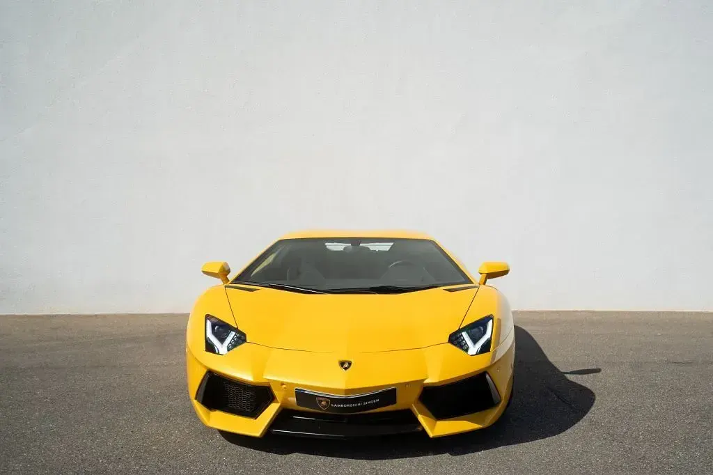 Usata Lamborghini Aventador 700 CV (514 kW) 2012 Giallo Coupé