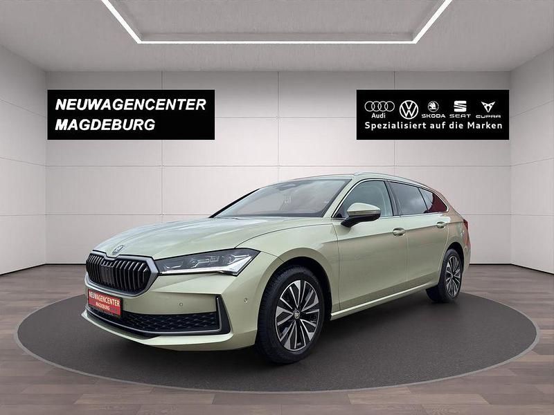 Gebraucht Skoda Superb Selection 150 PS (110 kW) 2024 Ice tea gelb metallic Kombi
