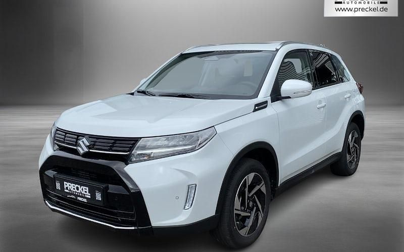 Weiß Neu 2025 Suzuki Vitara Comfort+ SUV | 27.490 € (Fairer Preis) - Bild 1/4