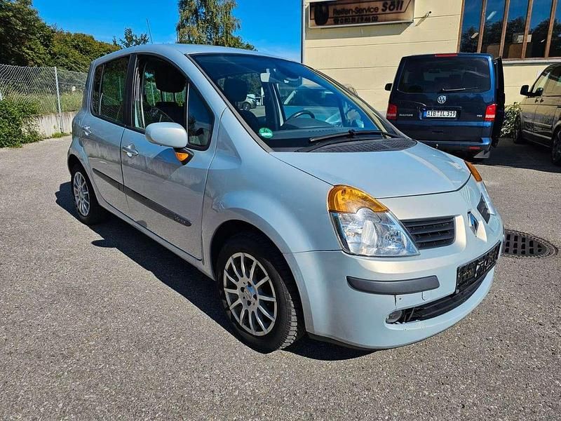 Używany Renault Modus Dynamique 111 KM (81 kW) 2005 Srebrny Minivan