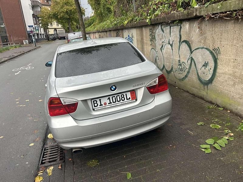 Gebraucht BMW 320 170 PS (125 kW) 2008 Kombi