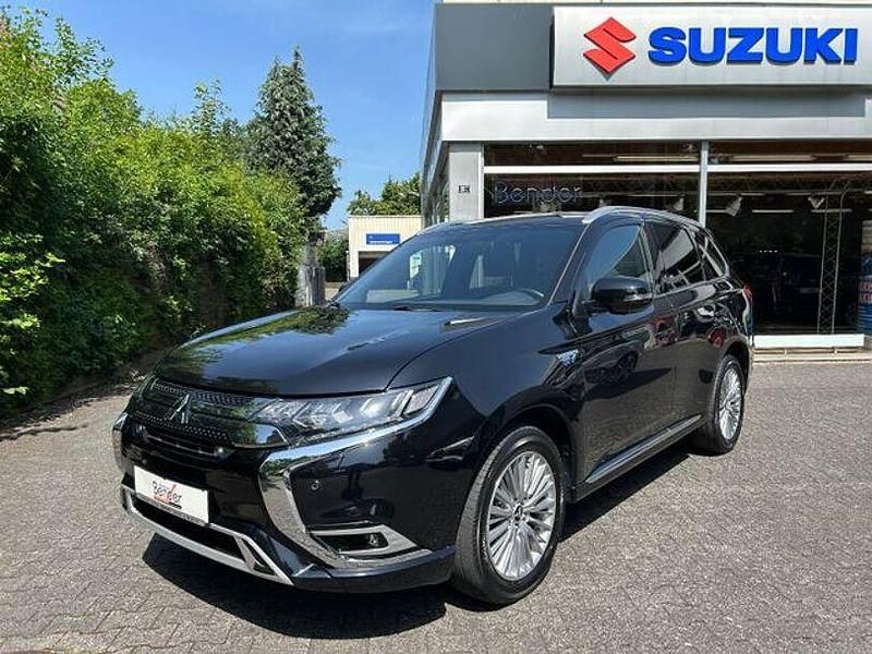 Schwarz Gebraucht 2018 Mitsubishi Outlander P-HEV Edition SUV | 21.800 € (Fairer Preis) - Bild 1/4